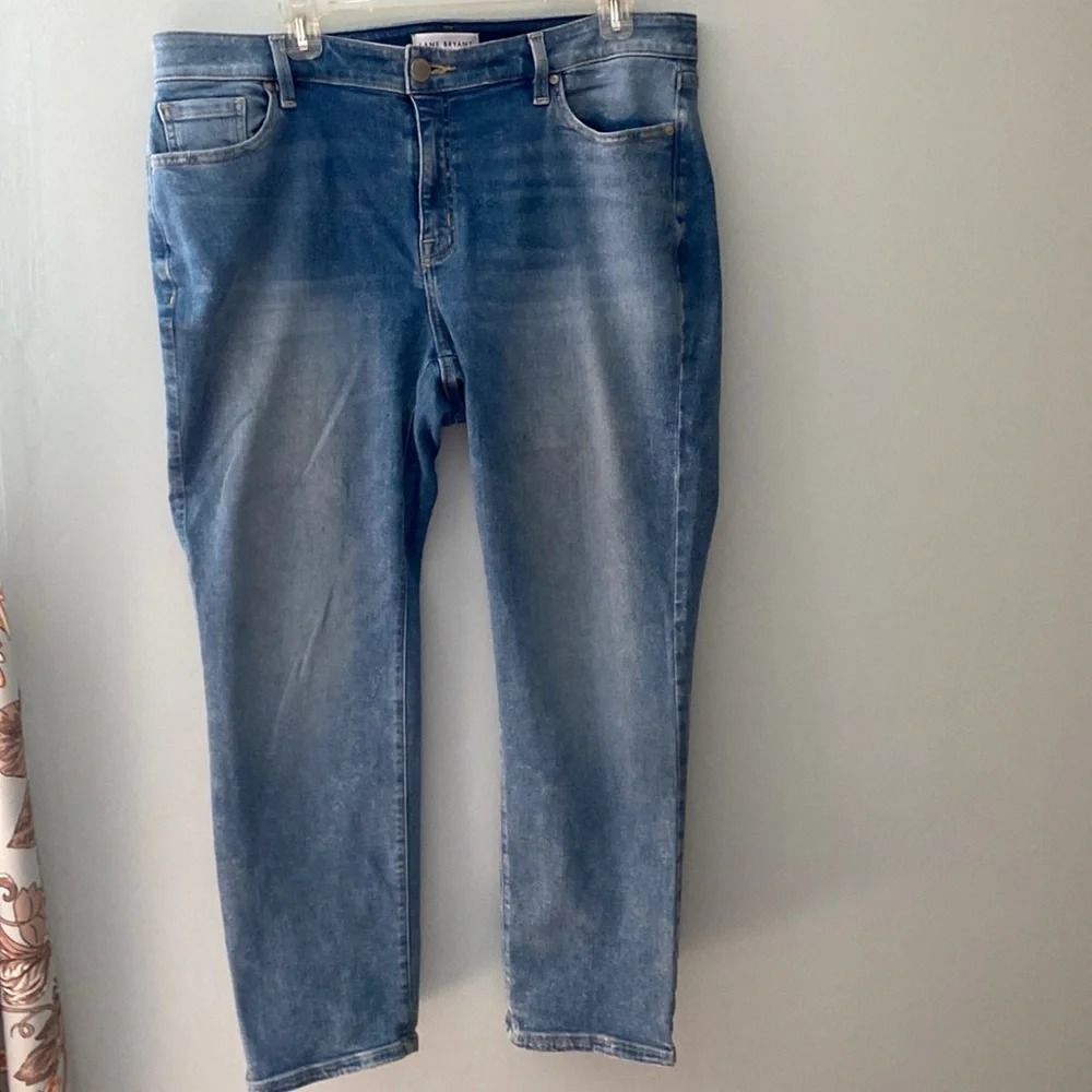 Capris - Picture 1 of 6